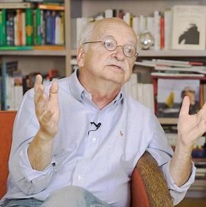 « J’ai été fabriqué par les livres. Je ne suis rien sans les livres. » Erik Orsenna a remis un rapport sur l’état des bibliothèques de France au président de la République. Littérature, éducation, politique… il nous en parle ! En version longue ➜ https://www.youtube.com/watch?v=1FU-E0jrI3c | Renaissance