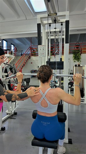 Area 51 Fitness & Bodybuilding on Instagram: "La tua trasformazione a 360° inizia qui❗ ​Dimentica le scuse e gli orari impossibili. In Area 51 H24, il benessere non va mai in pausa.👽✨ ​Cosa troverai nel nostro mondo❓ 🏋️ Orari senza limiti: area fitness aperta 24 ore su 24, 7 giorni su 7. Ti alleni quando vuoi tu‼️ 💪 Supporto Pro: i nostri trainer qualificati sono al tuo fianco per monitorare ogni allenamento e migliorare le tue performance al massimo. 🩺 Salute al primo posto: servizio di fis