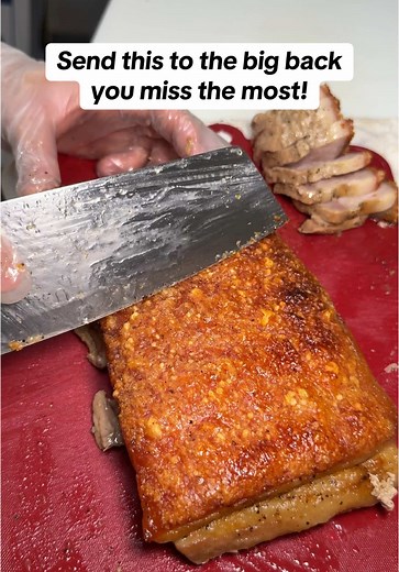 Who is your favorite big back?! 🫶 📍15534 La Mirada Blvd La Mirada, CA 90638 #garlicnoodles #bahnmi #shrimp