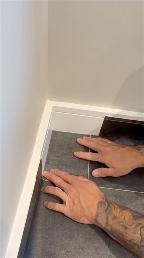 How To Cut Vinyl Flooring In A Corner #howto #flooring #diy #homeimprovement