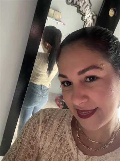 Videos de Thais Gonzalez (@thaisgonzalez14) con “sonido original - DXN Today Business”