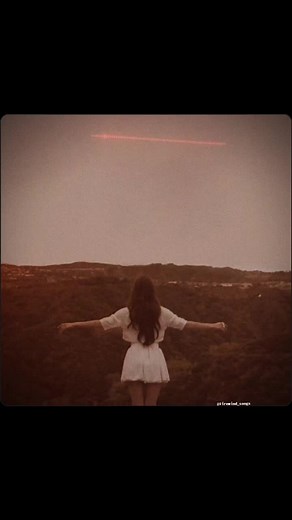 •Summertime Sadness 🥀❤️‍🩹🍒 #songs #lanadelrey #firewind_songs #tik_tok #sadgirl #summertimesadness 🙃