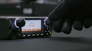 Customers Help Design the Motorola Solution’s E5 Control Head for APX Mobile Radios - Motorola Solutions Video Library Update (Catalogue)