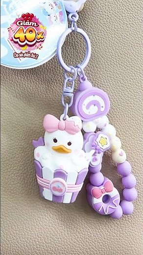 CHALLENGE TO FIND THE FULL DISNEY KEYCHAIN ​​COLLECTION IN ONE DAY #shortviral #DISNEYKEYCHAIN