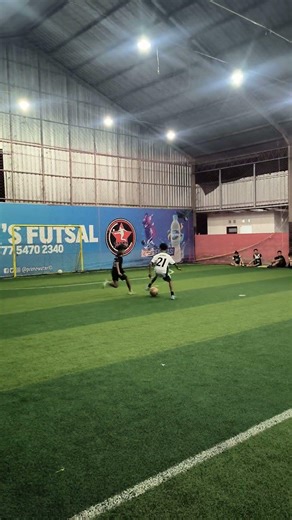 Latihan Sepak Bola
