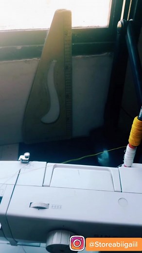 Cómo usar la máquina de coser Singer