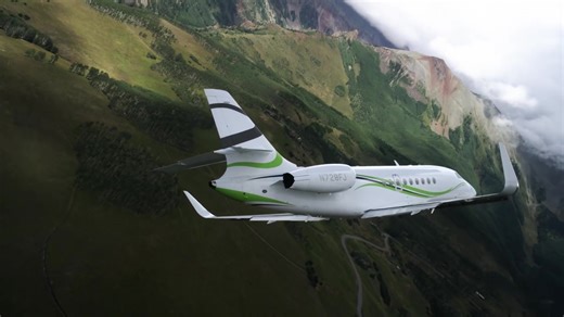 Go where others can’t with the 4000nm #Falcon2000LXS. | Dassault Falcon