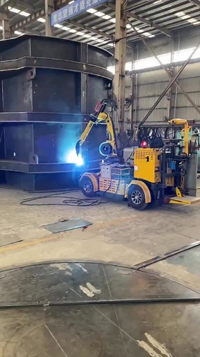 40K views · 1.4K reactions | Bot on wheels 勞☹️ ✅ shows up to work every day ✅ passes the pee test ✅ xray quality welds This is not good team! @arcbotinnovate | Weldporn | Facebook