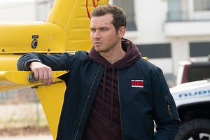 '9-1-1' boss on that Buck kiss, how it almost didn't happen, and what's next