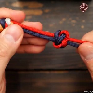 35 reactions | Expert Bracelet Weaving Tutorial | The Weavers of Eternity Paracord | Facebook