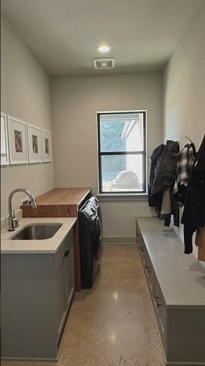 Laundry room countertop idea for organization and folding! #customfurniture #woodworkingprojects