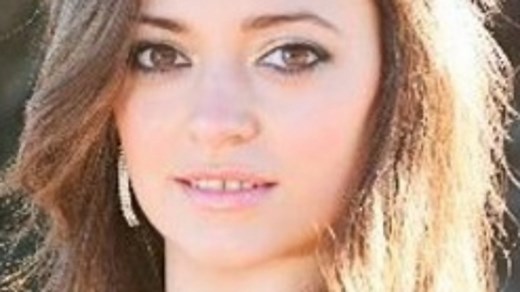 Singer killed on stage in freak accident