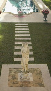 Experimenta Bombshell como nunca antes. Para celebrar nuestro 15.º aniversario, presentamos una botella completamente nueva. Rompe las expectativas. Compra ahora: https://www.victoriassecretbeauty.sv/ | Victoria's Secret