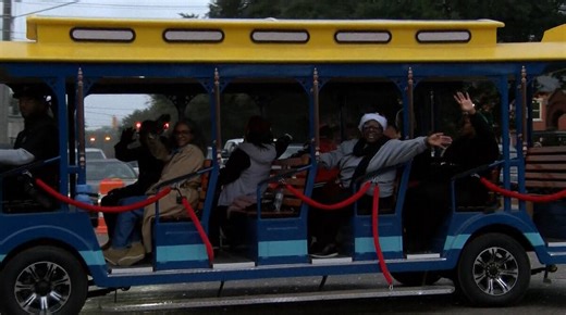 Selma residents feeling hopeful after downtown Christmas parade