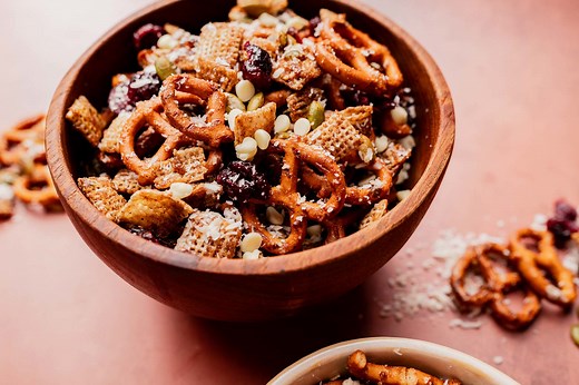 The easiest Christmas snack mix you’ll love