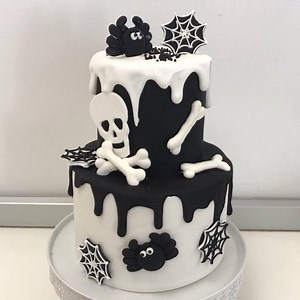 4.6K views · 76 reactions | How to make a Simple Halloween Cake! | Decora | Facebook