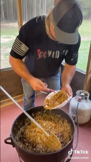 Tik Tok of Stale Cracker Cajun cooking pastalaya part 2