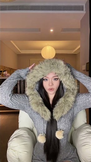 Cozy Winter Glam! ✨ Fur Hood Fashion