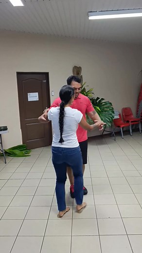 22K views · 507 reactions | On vous partage nos styles de ce soir  Cours Intermédiaires avec notre Professeur Bayron qui sera sur Taravao le samedi 29 novembre ;) inscription en mp ! ⚠️ Ps : Notre salle de la maison de la culture sera fermée pour deux semaines pour le Hura Tapairu Reprise des cours Intermédiaires le JEUDI 11 DÉCEMBRE ⚠️ | Dance local addict | Facebook