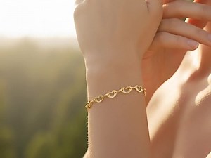 Heart Chain Bracelet for Women, Gold Heart Link Bracelet, Minimal Gold Wrist Bracelet, Trendy Romantic Jewelry, Bracelet for Valentine Gift - Etsy