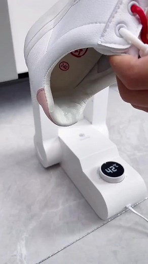 Efficient Shoe Drying Machine for Home Use