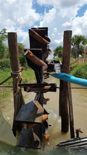 Free energy water pump by wheel rotation #diy #water