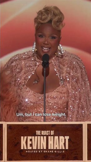 Lizzo at the #KevinHartRoast 😭