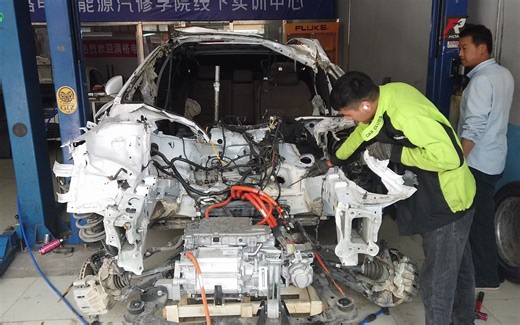 比亚迪汉EV事故车三合一电驱动，电机、电机控制器、减速器拆解