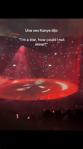 Kanye West: Una Estrella Que Brilla en Concierto