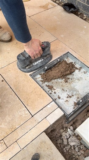 Laying Egyptian limestone slabs and setts next time I’m definitely going to do 3mm gaps on the setts I could on this because of the pergola posts this was a better finish around them #paving #Egyptianlimestone #pavers #setts #landscaping #landscapers #outdoorliving #landscapingideas | Wulstan Fencing & Landscapes