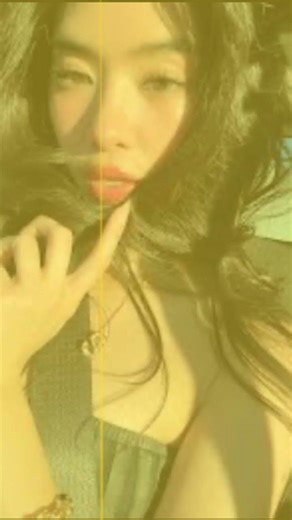 Change ur pfp to yellow for Manon if u want