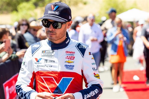 HMS' Kyle Larson reflects on frustrating Kansas finish after tire puncture - "I just had no speed"