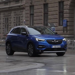 Test their limits. And yours. Test drive the new SUVs from Opel now: the Grandland X, Mokka X or Crossland X. When are you getting in? | Opel
