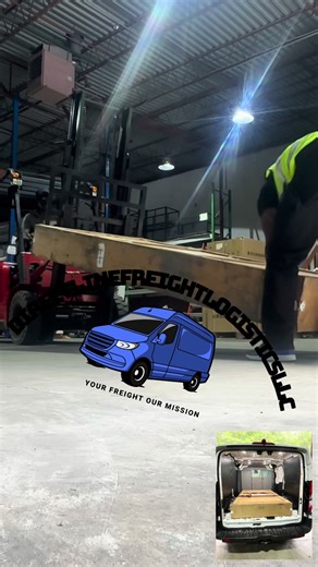 Had to put in some extra work to make it happen💪🏾💪🏾 but nothing was stopping this delivery. Your freight our mission no matter what it takes 🚐💨 #BuiltToDeliver #TruckingLife #onthemove #freightlife