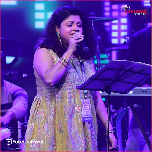 Aaj Ki Raat | Live singing by Ruprekha Banerjee #RuprekhaBanerjee | Ashirbad Studio