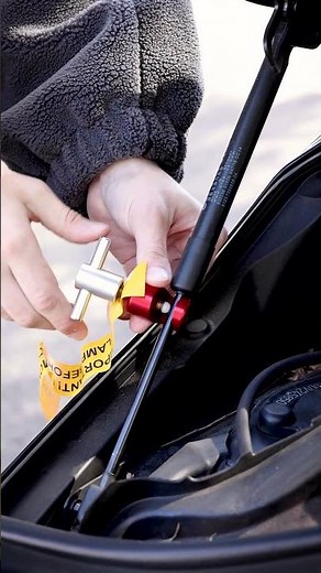 Toledo Gas Strut Shaft Support Tool #ToledoTools #AutomotiveTools #WorkshopEssentials #Mechanic