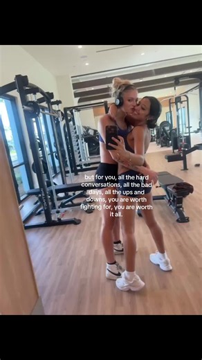 izzy (@izzyhasnoglizzy)’s video of alanna