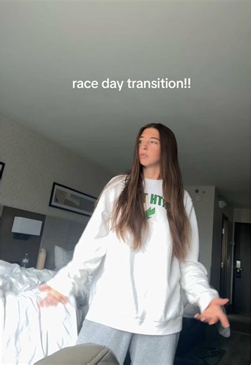 RACE DAY TRANSITION!!🤭🤭#trackandfield #athlete #track #indoortrack #transition