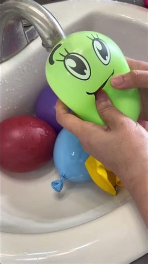 Numberblocks 4 Surprise with Popping Water Balloons