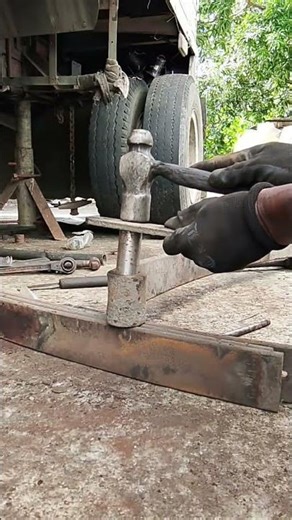 Spring pin bushing reinsert