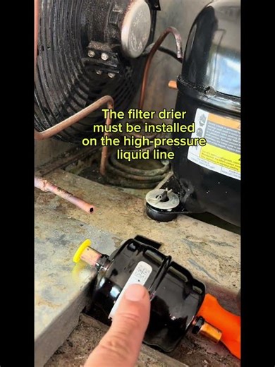 The correct way to install a filter dryer، Its direction is from the condenser to the evaporator.