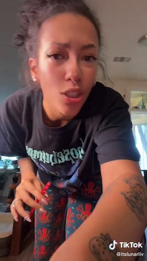 Learn the Michael Jackson Clap with Lunar Liv