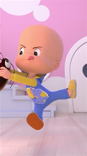 The cockroach is very slippery! 😅😅 #CleoandCuquin #Cuquin