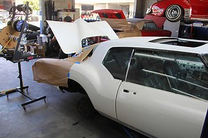 Hydraulics: The Trademark of Every Lowrider