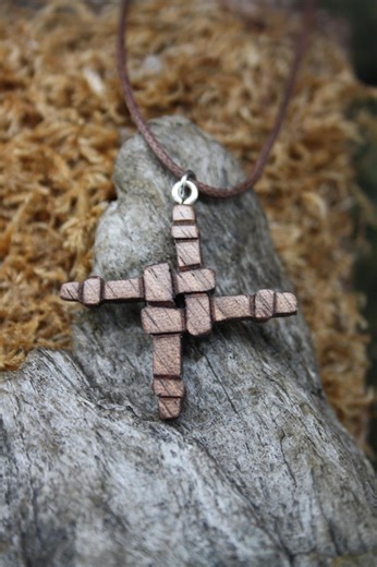 Walnut Brigid's Cross Pendant, Handmade Celtic Goddess Brigid Necklace, Pagan Irish Wooden Talisman - Etsy