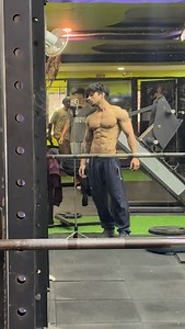 Basic posing practice #reels #fitness #bodybuilding | Ritz Trips