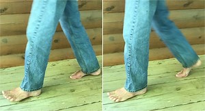 Initial heel contact is the natural way to walk barefoot — Born to Live Barefoot