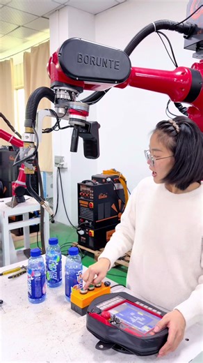 Industrial #collaborative #welding #spraying #six-axis robot#robotfactory