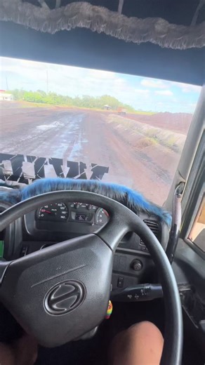 Hino 500 & 280JD Euro 4 Mining Truck Sounds