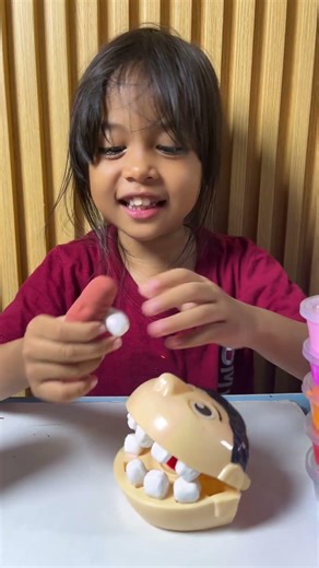 Toothless eating sausage drama #shorts